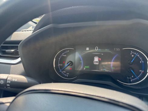 Used 2025 Toyota RAV4 LE AWD/4WD image 20