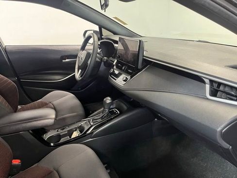 Used 2025 Toyota Corolla SE FWD image 11