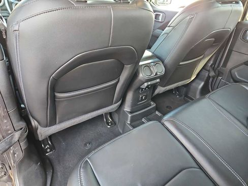 Used 2021 Jeep Wrangler Unlimited Sahara w/ Cold Weather Group image 17