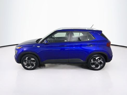 Used 2025 Hyundai Venue SEL FWD image 4