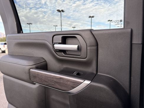 Used 2022 Chevrolet Silverado 2500 LTZ w/ LTZ Plus Package image 29