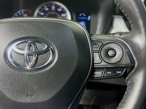 Used 2021 Toyota Corolla SE image 19