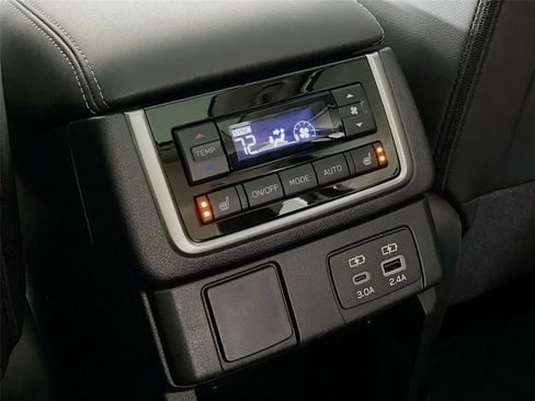 Certified 2025 Subaru Ascent Limited image 30