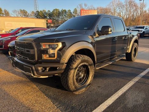 Used 2019 Ford F150 Raptor w/ Equipment Group 802A Luxury image 1