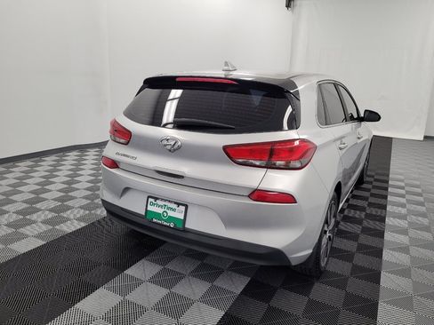 Used 2018 Hyundai Elantra GT FWD image 7