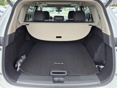 Used 2026 Nissan Rogue Dark Armor FWD image 27