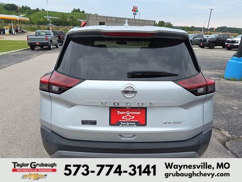 Used 2021 Nissan Rogue SV AWD/4WD image 7