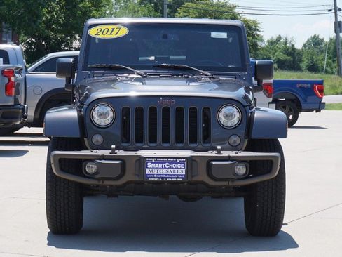 Used 2017 Jeep Wrangler Unlimited Sahara AWD/4WD image 8