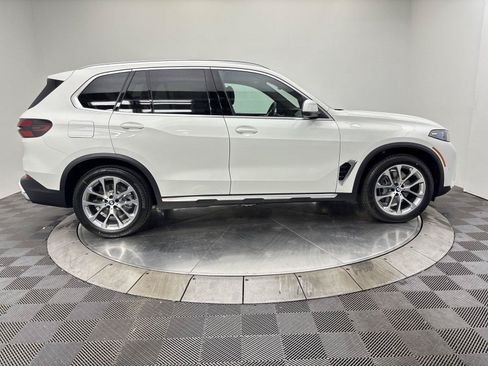 New 2026 BMW X5 xDrive40i w/ Climate Comfort Package AWD/4WD image 17