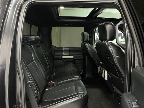 Used 2019 Ford F150 Lariat image 31