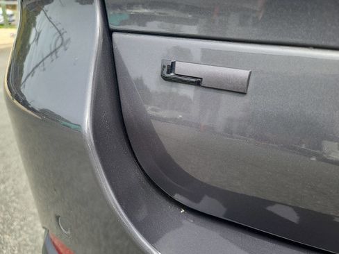 Used 2023 Jeep Grand Cherokee L Laredo image 8