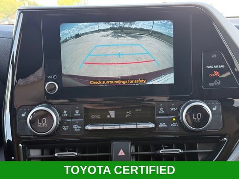 Certified 2026 Toyota Highlander XLE AWD/4WD image 18