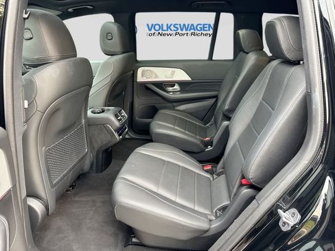 Used 2025 Mercedes-Benz GLS 450 4MATIC image 26