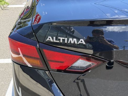 Certified 2025 Nissan Altima 2.5 S FWD image 31