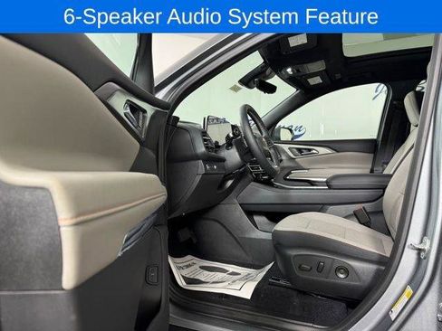 New 2026 Chevrolet Traverse LT w/ Sun and Wheel Package image 9