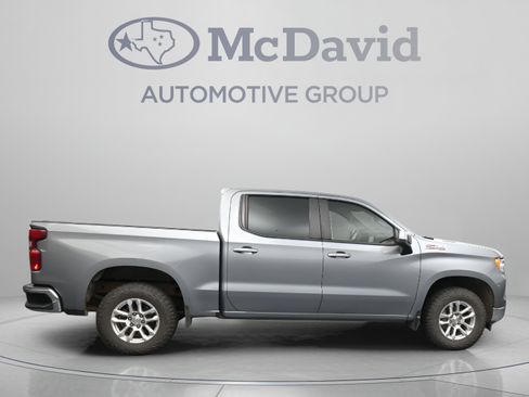Used 2024 Chevrolet Silverado 1500 LT w/ Z71 Off-Road Package AWD/4WD image 9
