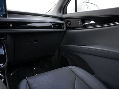 Used 2022 Lincoln Nautilus Reserve w/ Luxury Package image 8