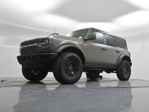 New 2026 Ford Bronco Badlands image 40