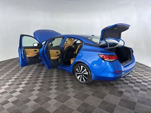 Used 2022 Nissan Sentra SV w/ SV Premium Package image 16