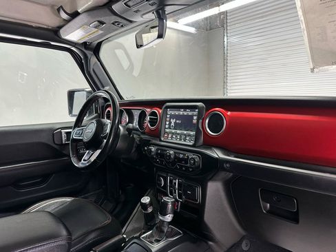 Used 2022 Jeep Gladiator Rubicon w/ Safety Group AWD/4WD image 12
