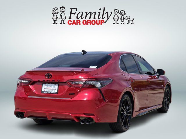 Used 2023 Toyota Camry XSE FWD image 4