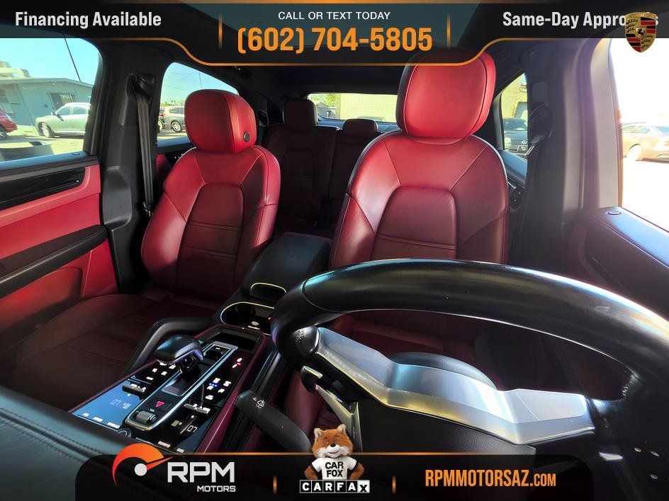 Used 2021 Porsche Cayenne S AWD/4WD image 7