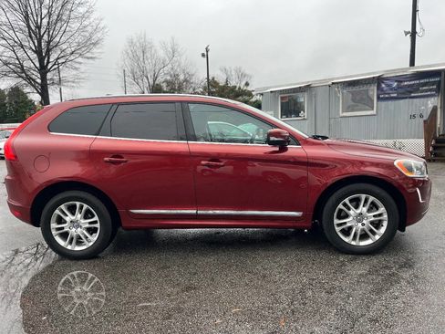 Used 2016 Volvo XC60 T5 Premier w/ Proximity Package image 4