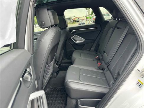 New 2025 Audi Q3 2.0T Premium image 15