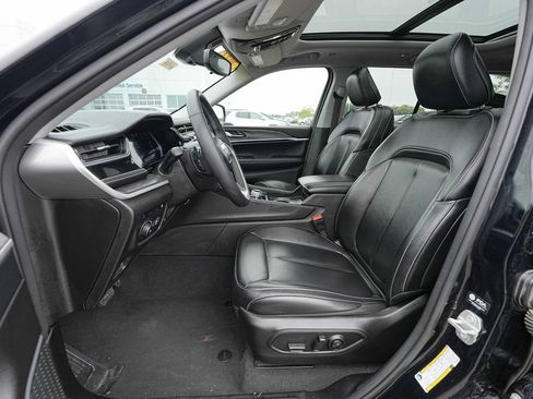 Used 2024 Jeep Grand Cherokee Limited 4xe AWD/4WD image 16