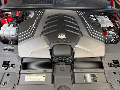 Used 2024 Lamborghini Urus Performante image 38