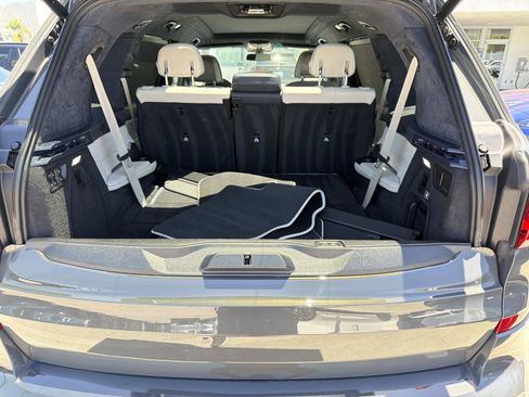 Used 2021 BMW X7 M50i AWD/4WD image 5