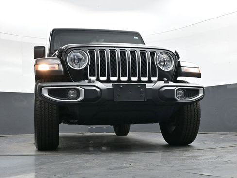 Used 2022 Jeep Wrangler Unlimited Sahara w/ Dual Top Group image 46