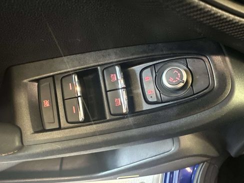 Used 2024 Subaru Crosstrek 2.5i Limited AWD/4WD image 18