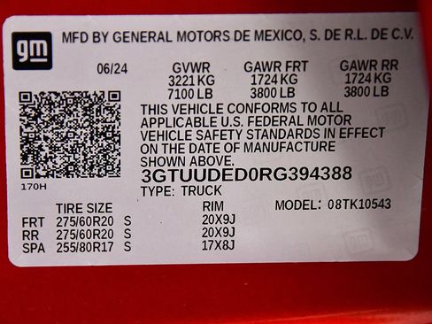 Used 2024 GMC Sierra 1500 SLT w/ SLT Premium Package AWD/4WD image 17
