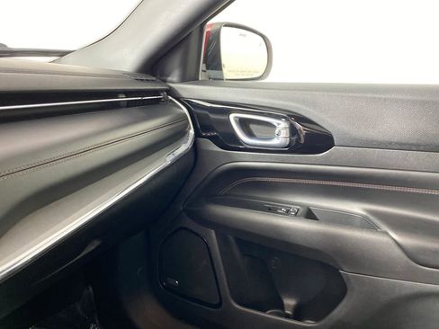 Used 2022 Jeep Compass Limited w/ (RED) Package image 27