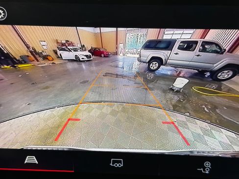 Used 2024 GMC Canyon Elevation RWD image 29