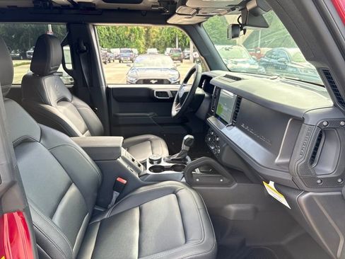 New 2025 Ford Bronco Badlands image 27