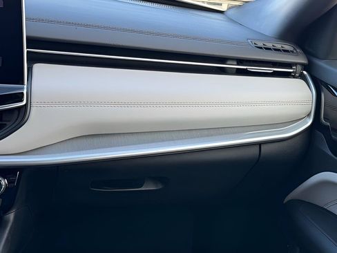 New 2026 Jeep Compass Limited AWD/4WD image 18