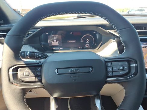 New 2026 Jeep Cherokee Laredo AWD/4WD image 20