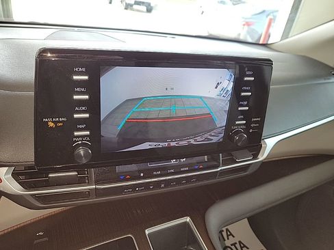 Used 2024 Toyota Sienna LE image 20