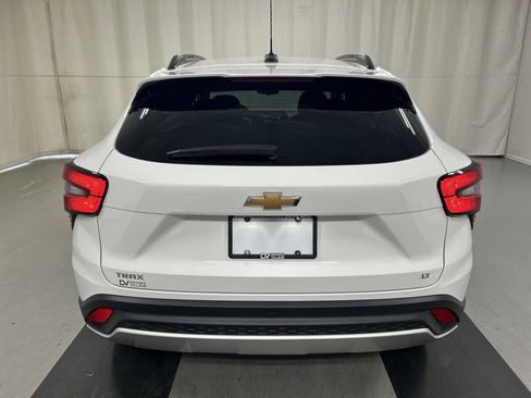 Certified 2024 Chevrolet Trax LT w/ Driver Confidence Package FWD image 20