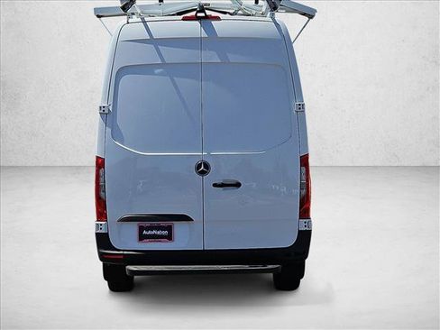 Used 2022 Mercedes-Benz Sprinter 2500 image 7