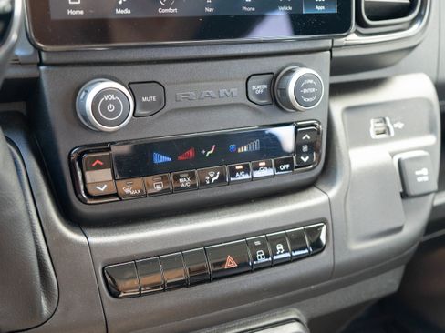 Used 2023 RAM ProMaster 3500 w/ Driver Convenience Group FWD image 24