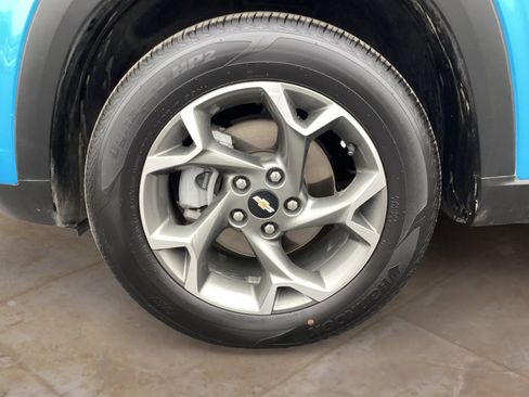 Used 2025 Chevrolet Trax LT image 30