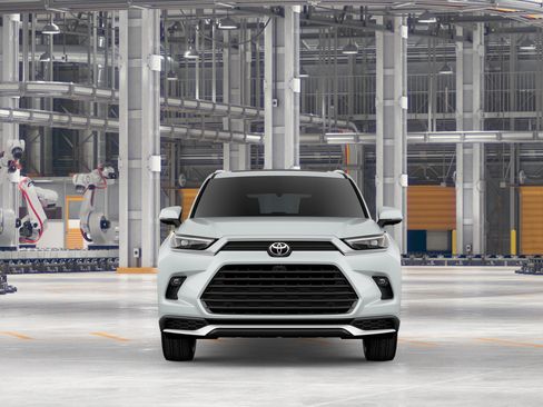 New 2026 Toyota Grand Highlander AWD Hybrid image 2