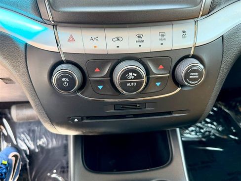 Used 2013 Dodge Journey Crew w/ Flexible Seating Group AWD/4WD image 17