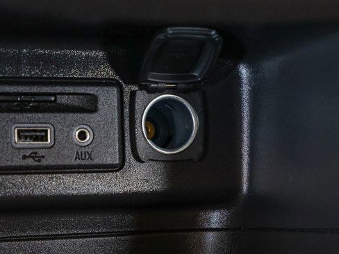 Used 2023 Chevrolet Equinox LT FWD image 23