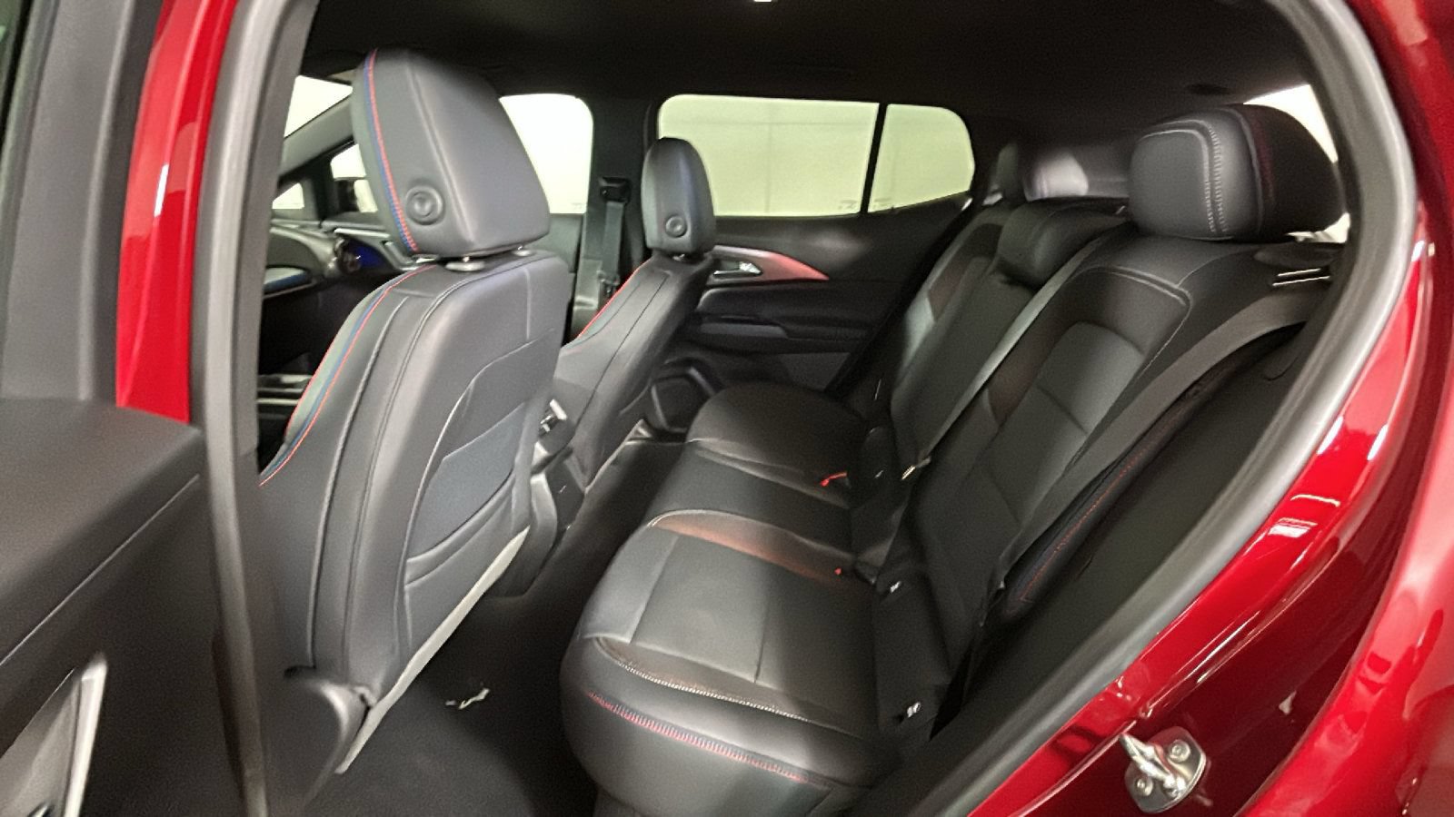 Used 2024 Chevrolet Equinox EV RS FWD image 31