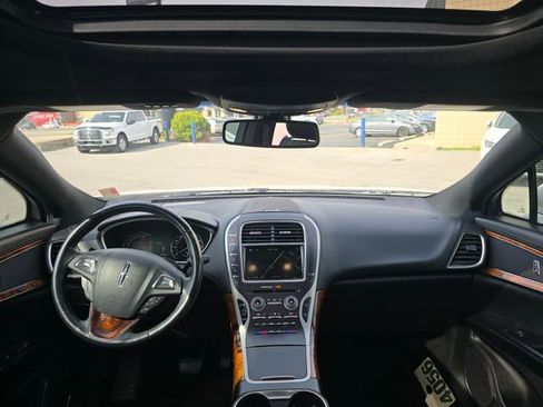 Used 2018 Lincoln MKX Reserve w/ Driver Assistance Package AWD/4WD image 14