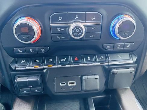 Used 2020 GMC Sierra 1500 SLT image 38